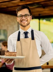 we-serve-best-cakes-min